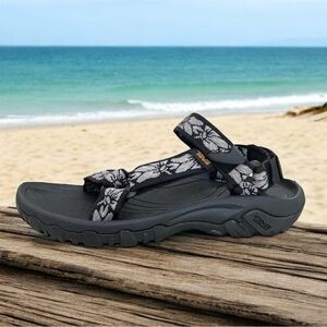 New Teva Hurricane 4 hazb hazel black women’s hiking walking outdoors  sandals